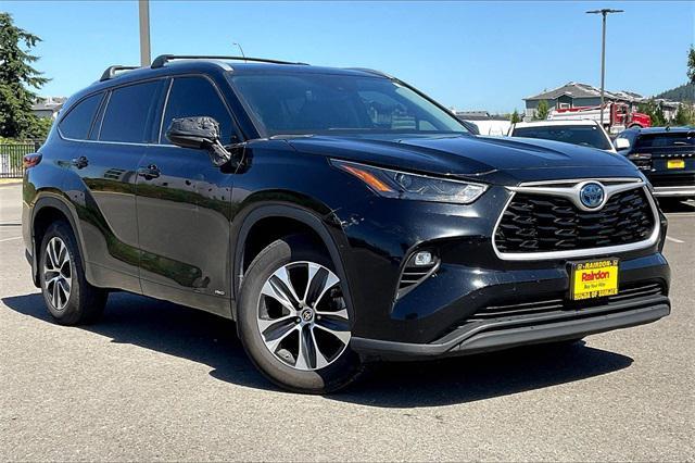 used 2022 Toyota Highlander Hybrid car, priced at $34,977