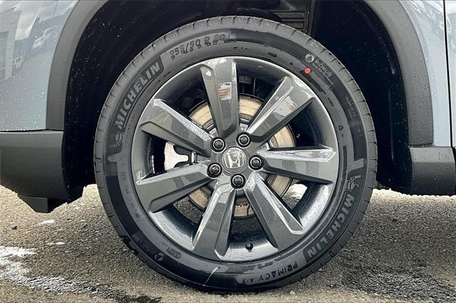 new 2025 Honda Pilot car, priced at $44,955