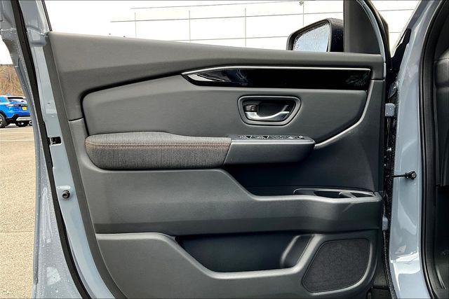 new 2025 Honda Pilot car, priced at $41,500