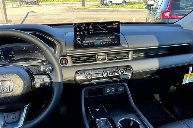 new 2025 Honda Pilot car, priced at $53,530