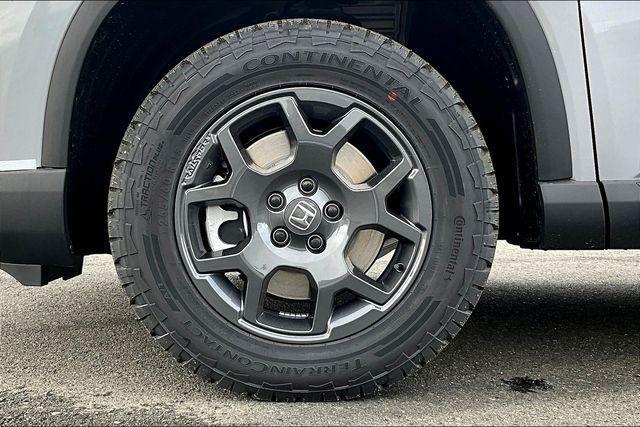 new 2025 Honda Pilot car, priced at $49,875