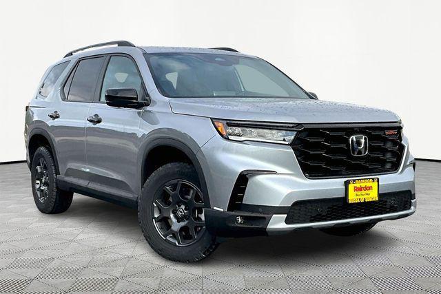 new 2025 Honda Pilot car, priced at $51,375