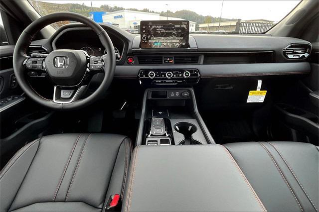 new 2025 Honda Pilot car, priced at $51,375