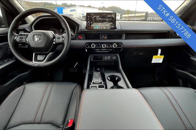 new 2025 Honda Pilot car, priced at $49,875
