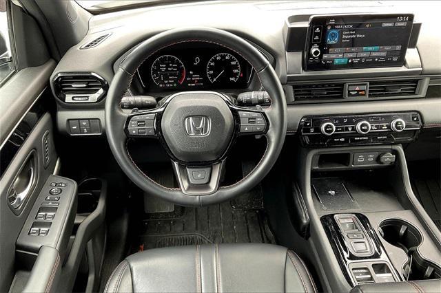 used 2025 Honda Pilot car, priced at $47,977