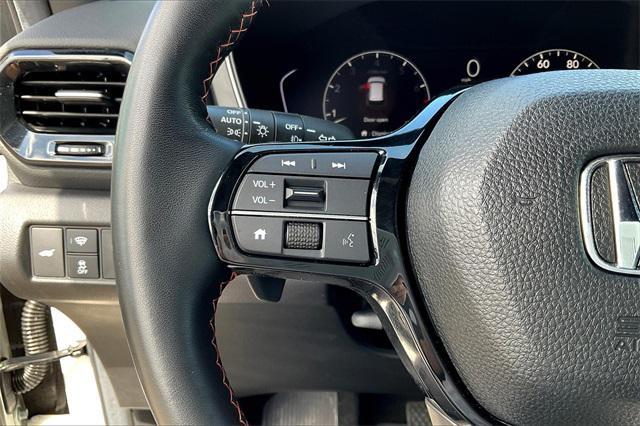 used 2025 Honda Pilot car, priced at $43,977