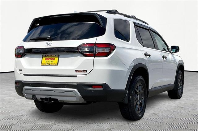 used 2025 Honda Pilot car, priced at $43,977