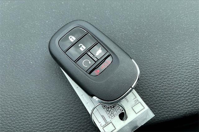 used 2025 Honda Pilot car, priced at $47,977