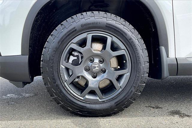 used 2025 Honda Pilot car, priced at $43,977