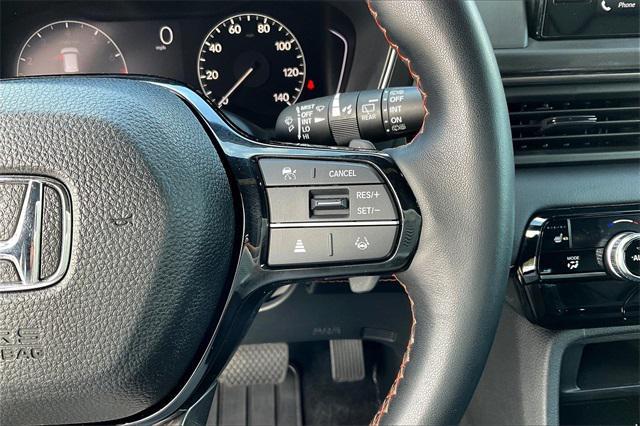 used 2025 Honda Pilot car, priced at $43,977