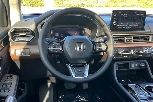 new 2025 Honda Pilot car, priced at $54,985