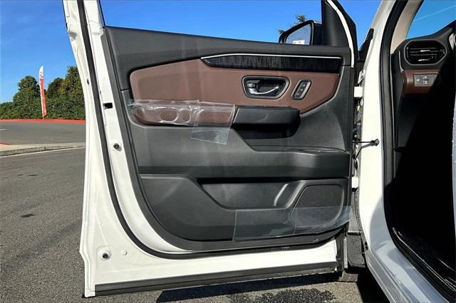 new 2025 Honda Pilot car, priced at $54,985