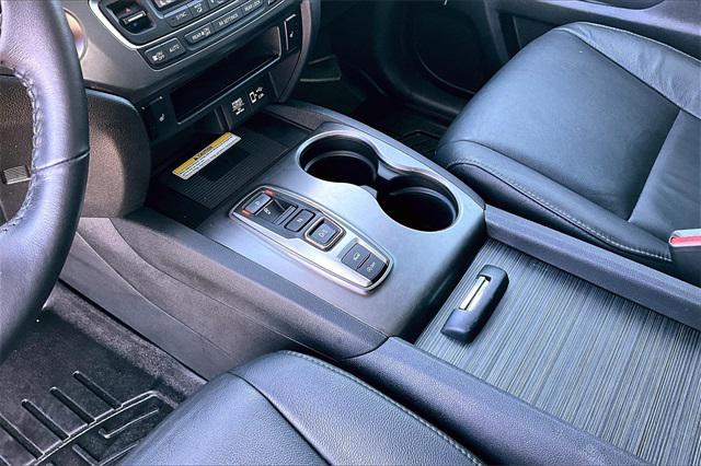 used 2022 Honda Pilot car, priced at $33,591