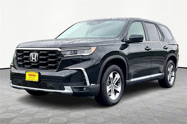 new 2025 Honda Pilot car, priced at $46,695