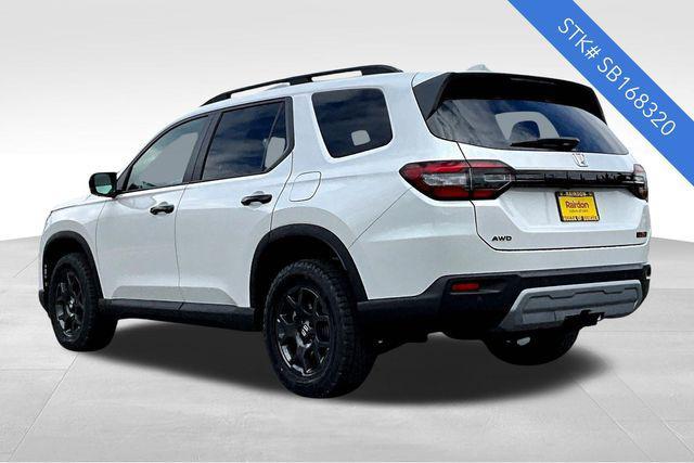 new 2025 Honda Pilot car, priced at $49,850