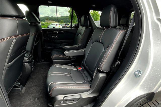 new 2025 Honda Pilot car, priced at $49,850