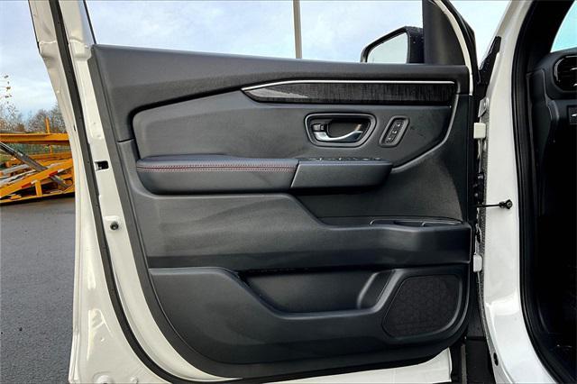 new 2025 Honda Pilot car, priced at $56,530
