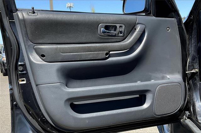used 1999 Honda CR-V car, priced at $5,888