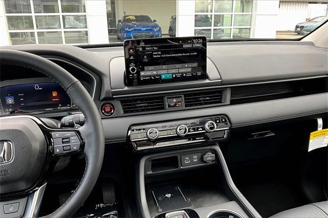 new 2025 Honda Pilot car, priced at $54,985