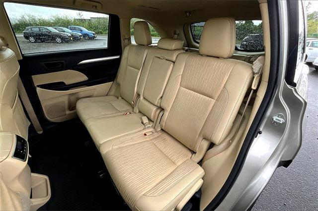 used 2016 Toyota Highlander car, priced at $18,888