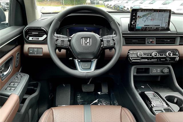 new 2025 Honda Pilot car, priced at $54,530