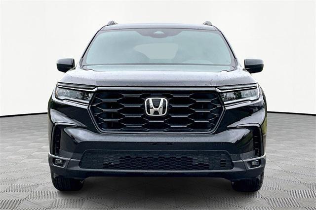 new 2025 Honda Pilot car, priced at $44,125