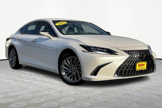 used 2025 Lexus ES 300h car, priced at $48,888