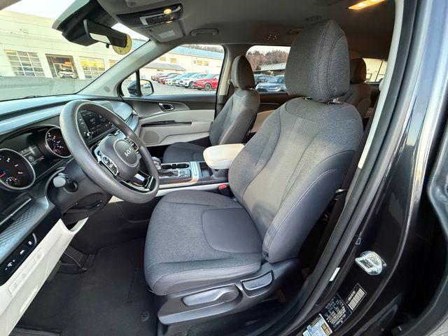 used 2022 Kia Carnival car, priced at $25,888