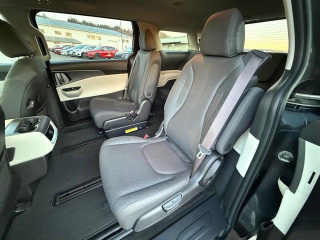 used 2022 Kia Carnival car, priced at $25,888