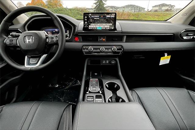 new 2025 Honda Pilot car, priced at $54,530