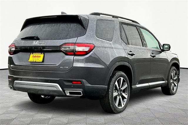 new 2025 Honda Pilot car, priced at $54,530
