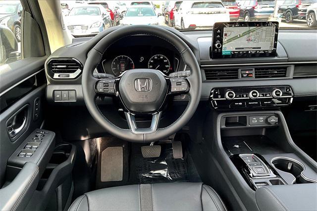 new 2025 Honda Pilot car, priced at $51,780