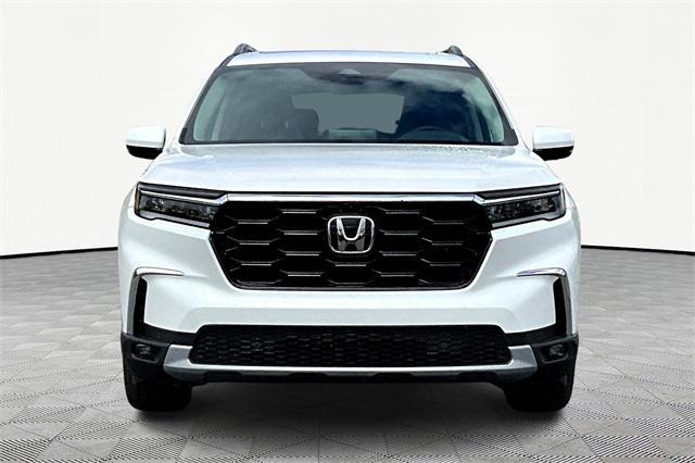 new 2025 Honda Pilot car, priced at $54,985