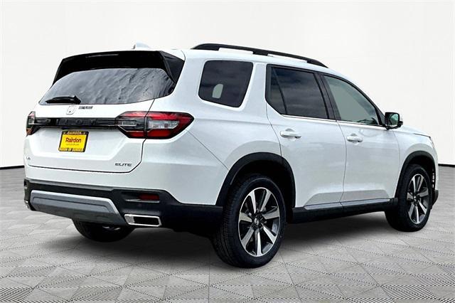 new 2025 Honda Pilot car, priced at $54,985