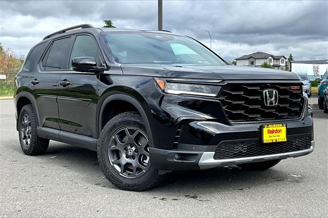 used 2025 Honda Pilot car, priced at $48,777