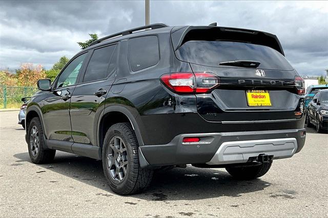 used 2025 Honda Pilot car, priced at $48,777
