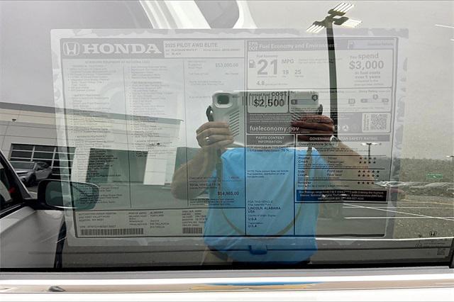 new 2025 Honda Pilot car, priced at $54,985