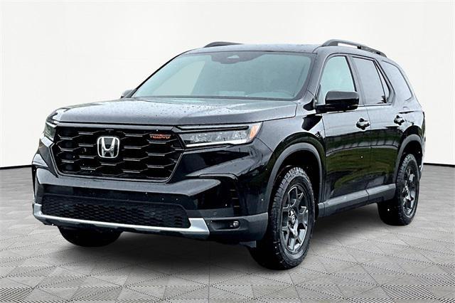 new 2025 Honda Pilot car, priced at $50,795