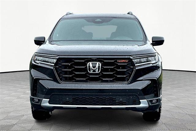 new 2025 Honda Pilot car, priced at $50,795