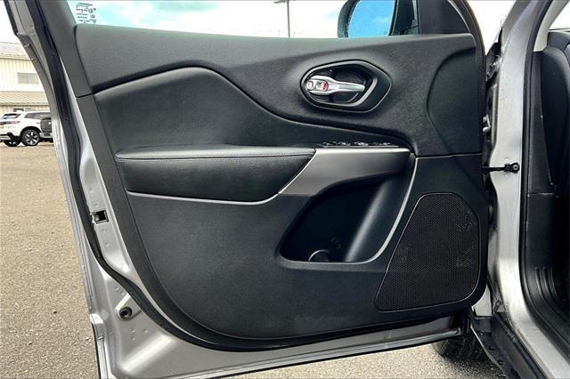 used 2019 Jeep Cherokee car, priced at $12,417