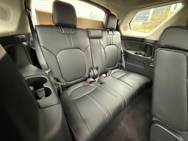 new 2025 Honda Pilot car, priced at $53,530