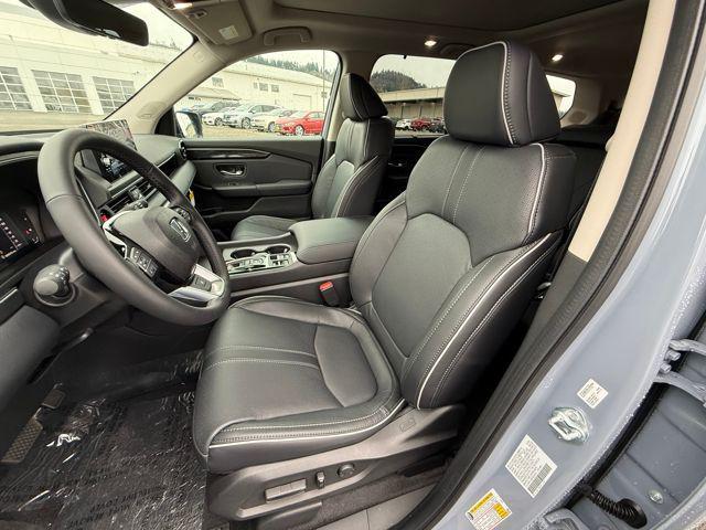 new 2025 Honda Pilot car, priced at $53,530