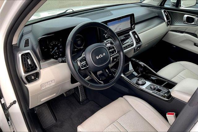 used 2023 Kia Sorento Hybrid car, priced at $30,391