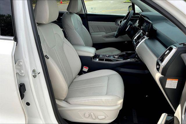 used 2023 Kia Sorento Hybrid car, priced at $30,391