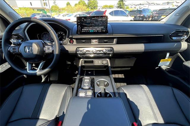 new 2025 Honda Pilot car, priced at $53,800