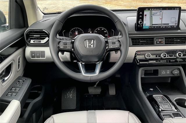 new 2025 Honda Pilot car, priced at $51,050