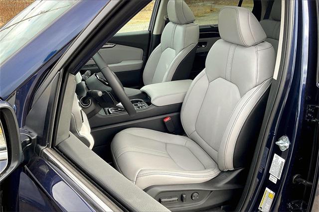 new 2025 Honda Pilot car, priced at $51,050