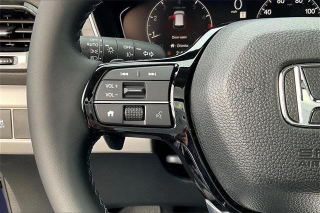 new 2025 Honda Pilot car, priced at $51,050