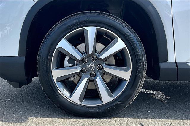 used 2025 Honda Pilot car, priced at $48,491