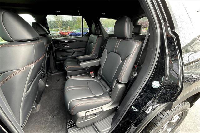 new 2025 Honda Pilot car, priced at $50,850
